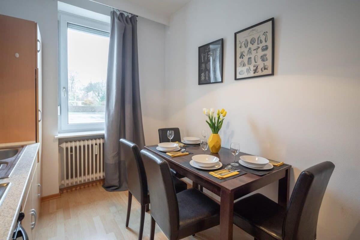 Beautiful 2 Bedroom Apartment Incl Parking Hamburg Luaran gambar